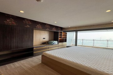 Room in 3 BHK Apartment at Lodha The World Towers World One Tier 2, Worli – for Rent