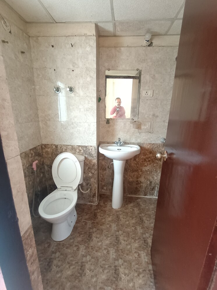 Attached Bathroom, galaxy-north-avenue-ll 3 Bedroom 1250 Sq.Ft. Apartment In Gaur City 2 Greater Noida 8513217