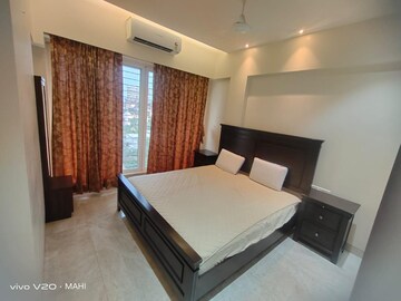 Bedroom in 2 BHK Apartment at Kusum Villa Khar, Khar West – for Rent