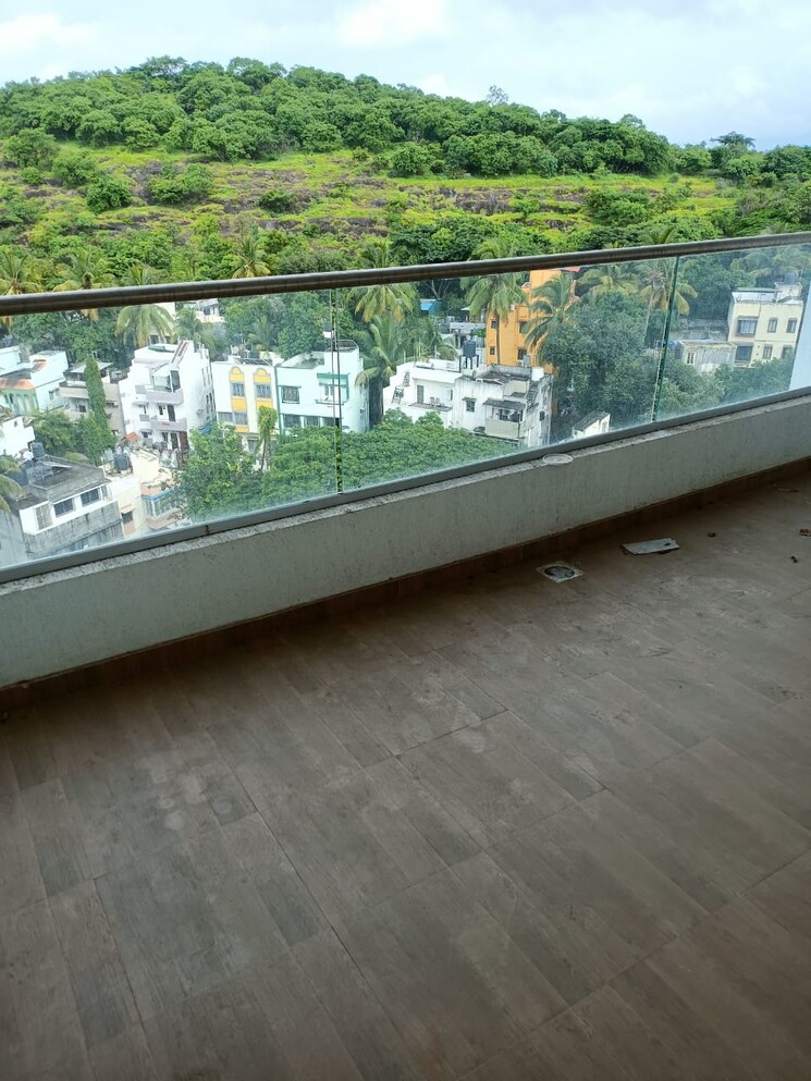 Balcony, pate-manik-signia 3 Bedroom 1170 Sq.Ft. Apartment In Shivajinagar Pune 8513242