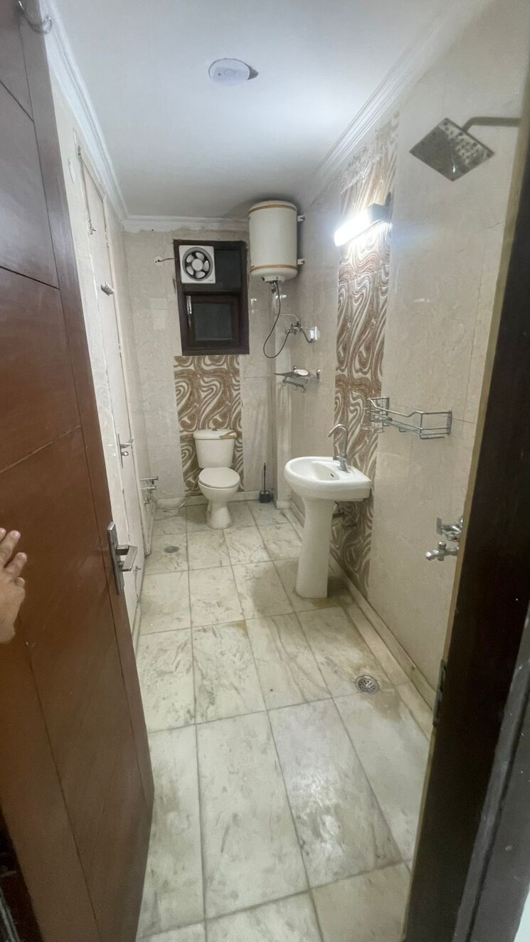 Attached Bathroom, mehrauli 3 Bedroom 1300 Sq.Ft. Builder Floor In Mehrauli Delhi 8513259