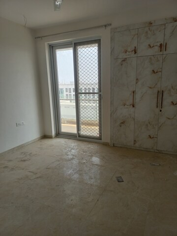 Room in 3 BHK Apartment at Omaxe Royal Residency Faridabad, Sector 79 – for Rent