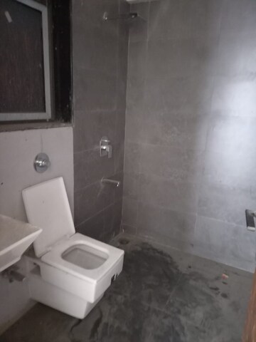 Attached Bathroom in 1 BHK Apartment at Malad East – for Rent