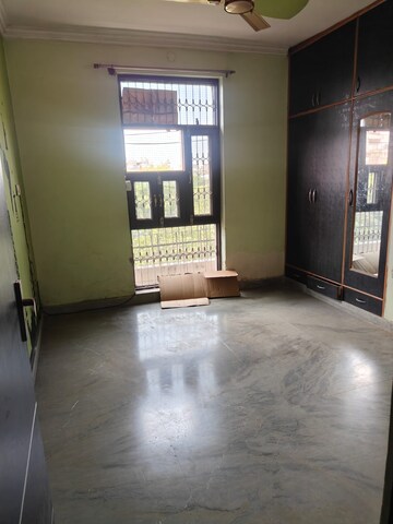 Bedroom in 2 BHK Builder Floor at Dilshad Colony – for Rent