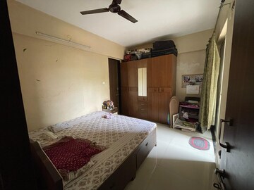 Room in 3 BHK Apartment at Five Star Royal Grace, Aundh Road – for Rent
