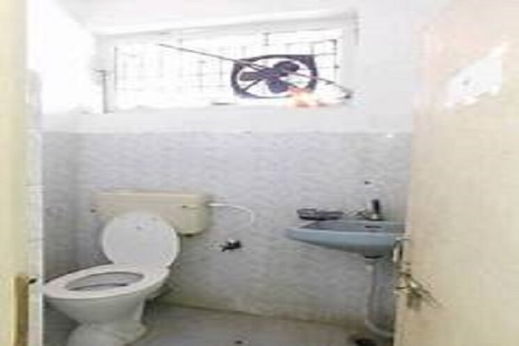 Bathroom, beliaghata 2 Bedroom 572 Sq.Ft. Apartment In Beliaghata Kolkata 3935991