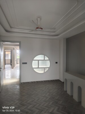 Room in 3 BHK Apartment at Unitech Greenwood City Apartment, Sector 45 – for Sale