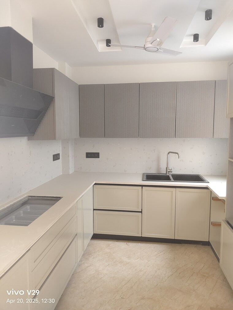 Kitchen, unitech-greenwood-city-apartment 3 Bedroom 180 Sq.Yd. Apartment In Sector 45 Gurgaon 8513367