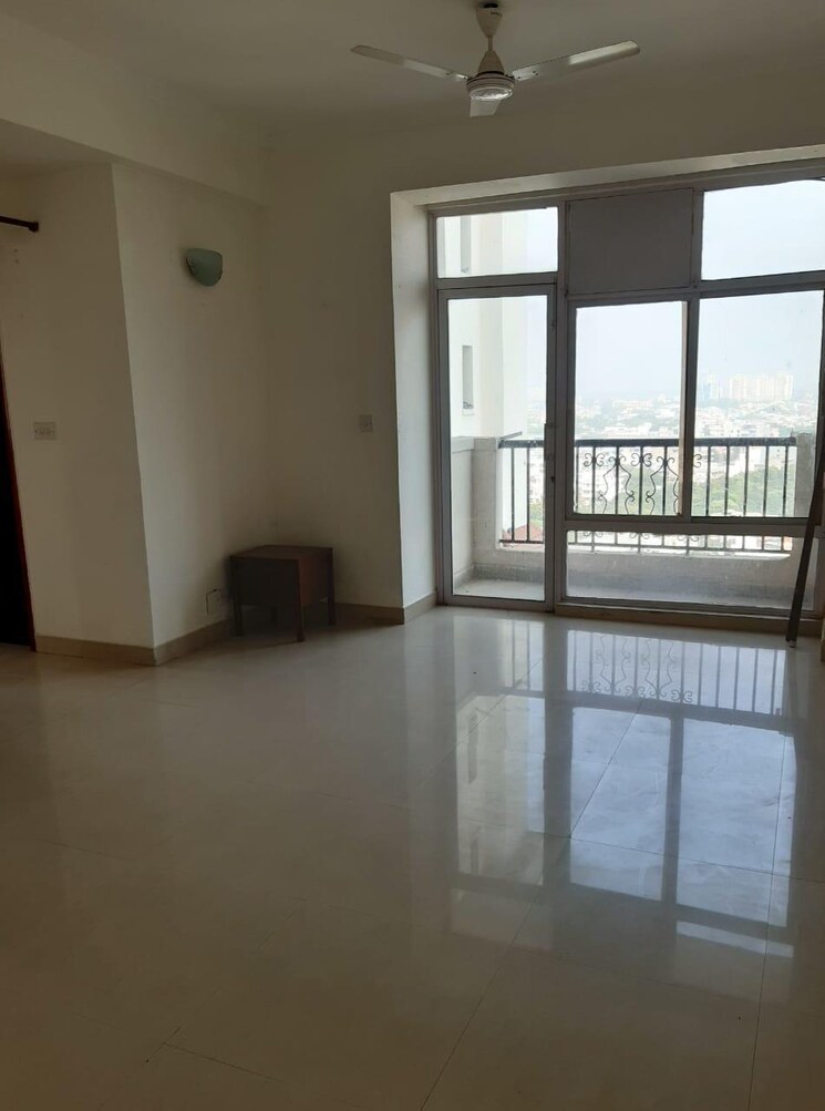 undefined, dlf-silver-oaks 2 Bedroom 1150 Sq.Ft. Apartment In Sector 26 Gurgaon 8513359