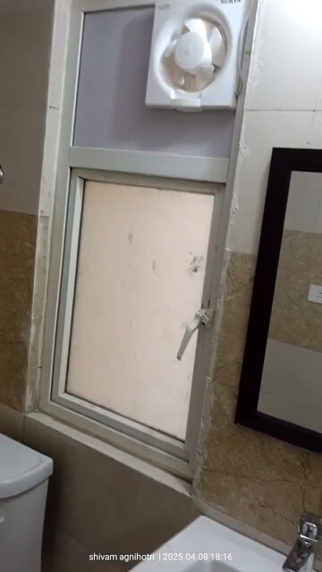 Attached Bathroom in 3 BHK Apartment at Amrapali Golf Homes, Sector 4, Greater Noida – for Rent