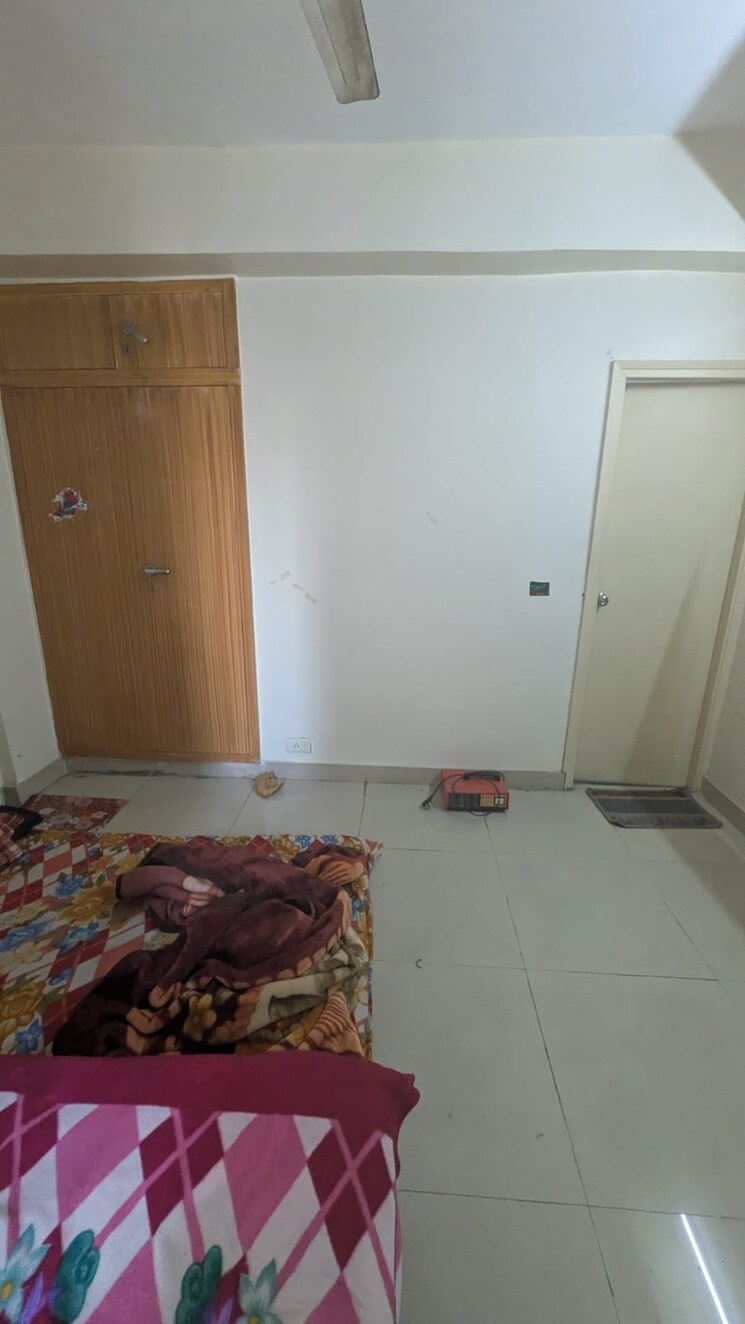 Bedroom, galaxy-north-avenue 2.5 Bedroom 1175 Sq.Ft. Apartment In Gaur City 2 Greater Noida 8513443