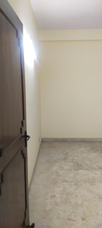 Room in 3 BHK Builder Floor at Malviya Nagar – for Rent