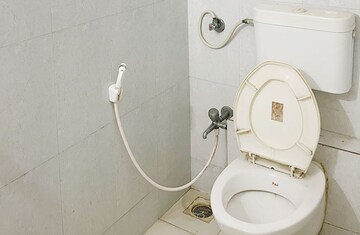   Pg at Hiranandani Estate – for Rent