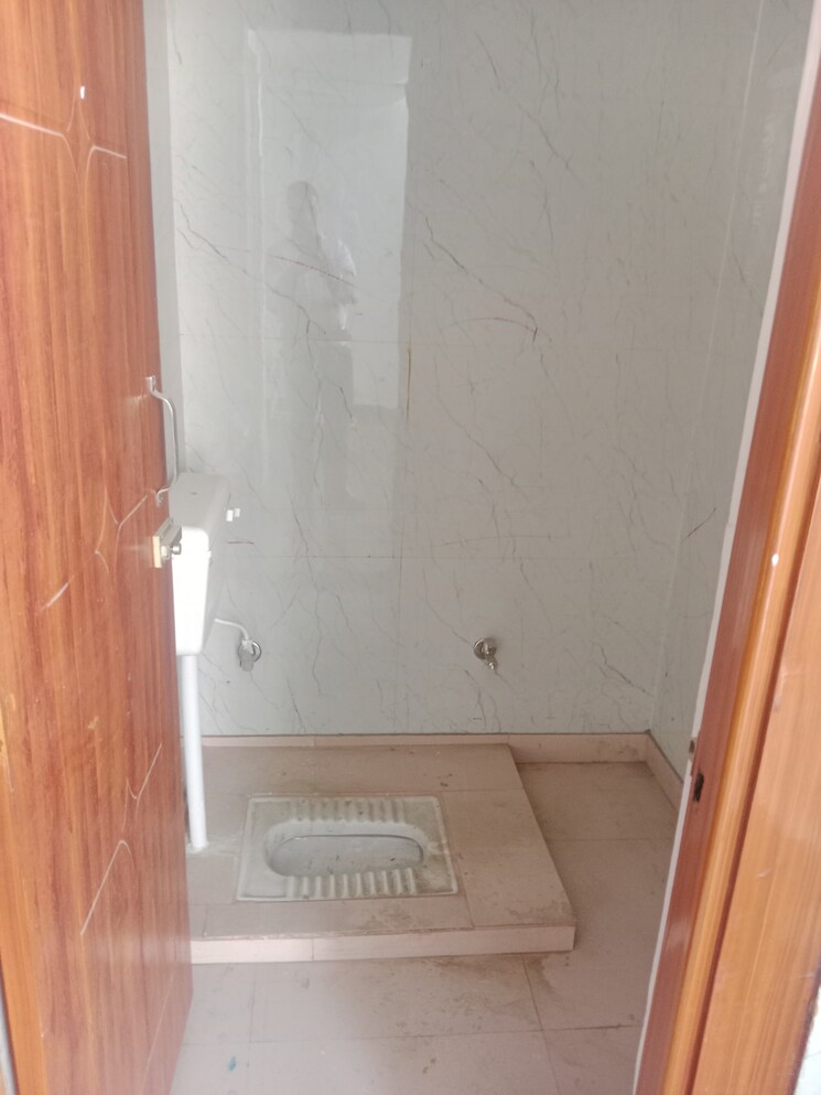 Bathroom, amehra adipur 3 Bedroom 100 Sq.Yd. Independent House In Amehra Adipur Meerut 8513457