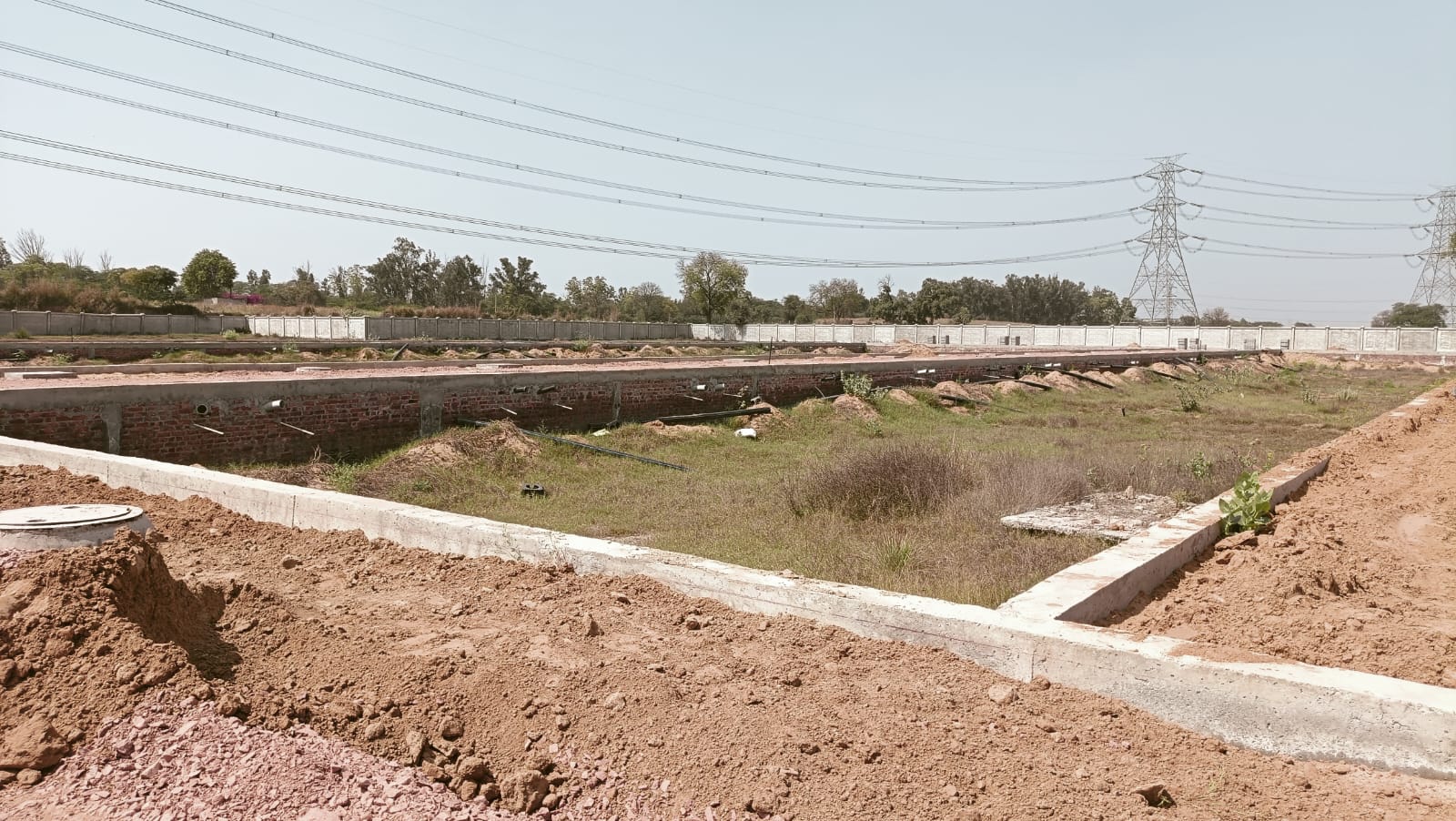 Plot For Sale in Yashvi Golden Gate Residency