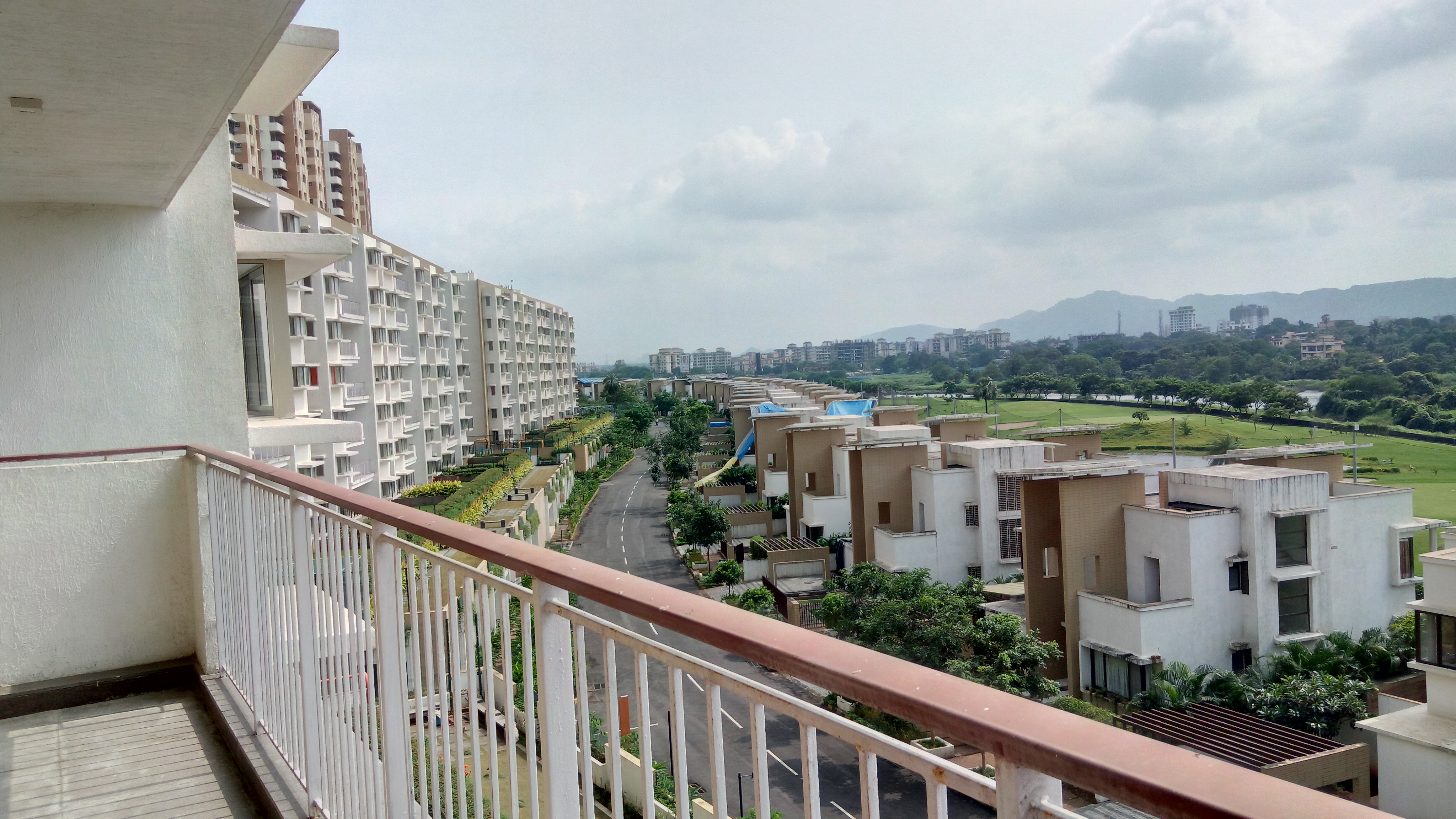 3 BHK + Pooja Room,Servant Room 1600 Sq.Ft. Apartment in Lodha Golflinks