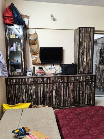 Room in 1 BHK Apartment at Sai Milan CHS, Worli – for Rent