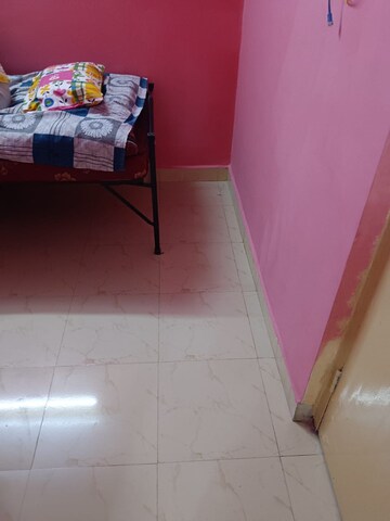 Room in 1 RK Apartment at Bhavani Mata CHS, Lower Parel – for Rent