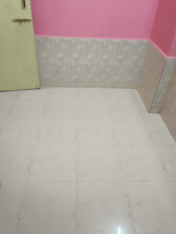 Room in 1 RK Apartment at Bhavani Mata CHS, Lower Parel – for Rent