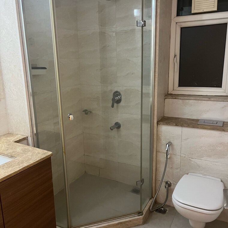 Bathroom, dlf-park-place 4 Bedroom 2721 Sq.Ft. Apartment In Dlf Phase V Gurgaon 8513540