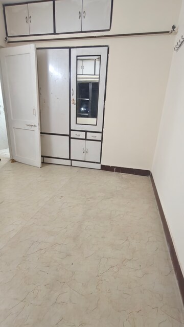 Room in 1 BHK Apartment at Vasant Vihar Society, Manpada – for Rent