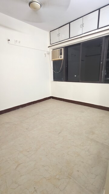 Room in 1 BHK Apartment at Vasant Vihar Society, Manpada – for Rent