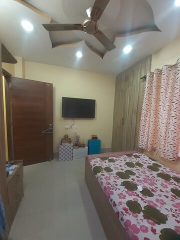 Bedroom in 3 BHK Builder Floor at Tollygunge – for Sale