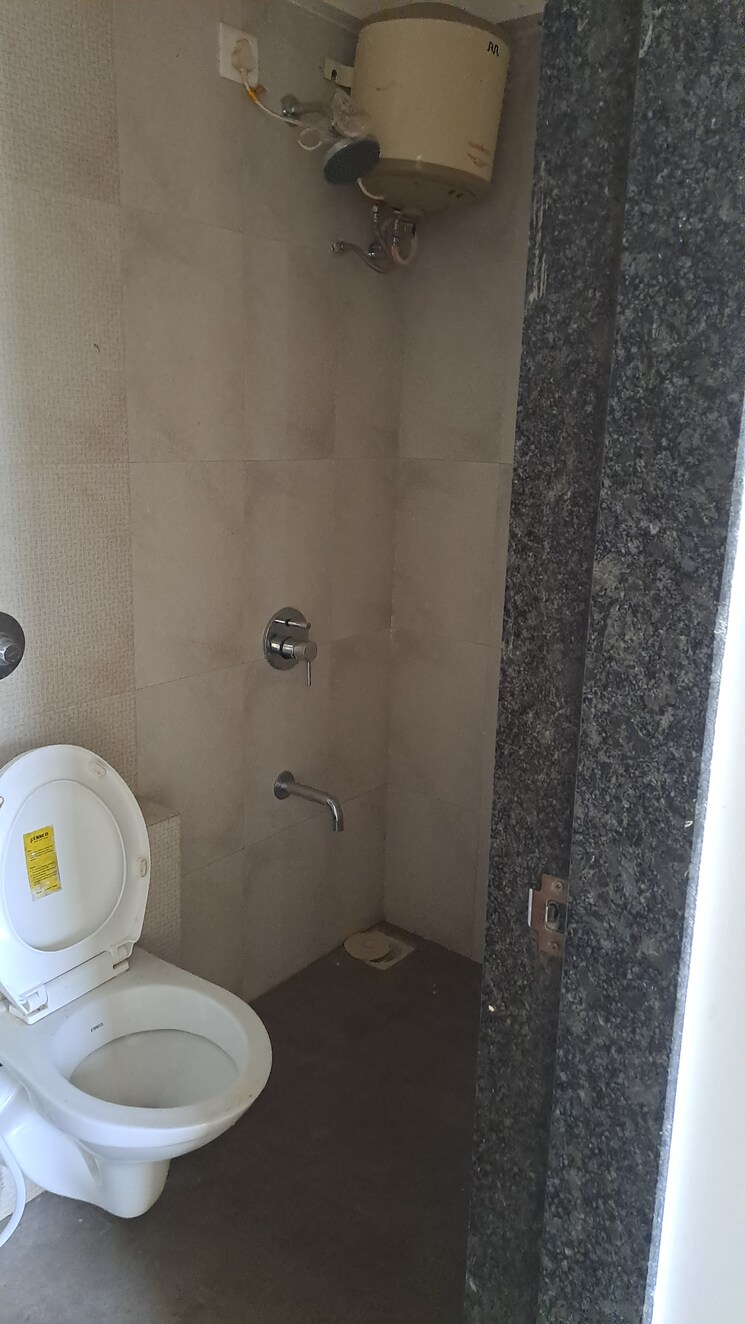 Attached Bathroom, kipl-morya 2 Bedroom 704 Sq.Ft. Apartment In Kasarvadavali Thane 8513591