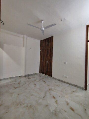 Room in 2 BHK Builder Floor at Malviya Nagar – for Rent
