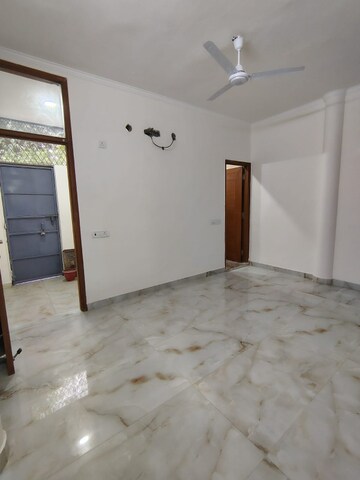 Room in 2 BHK Builder Floor at Malviya Nagar – for Rent