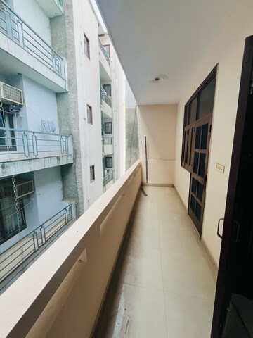 Balcony in 2 BHK Builder Floor at Sector 38 – for Rent