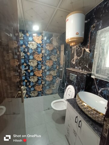 Attached Bathroom in 1 BHK Builder Floor at Sector 52 – for Rent