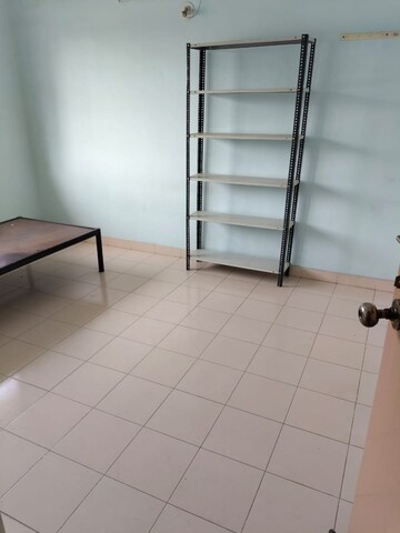 Room in 1 BHK Apartment at Dahanukar Apartments, Kothrud – for Rent