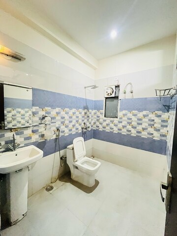 Attached Bathroom in 3 BHK Builder Floor at Sector 46 – for Rent