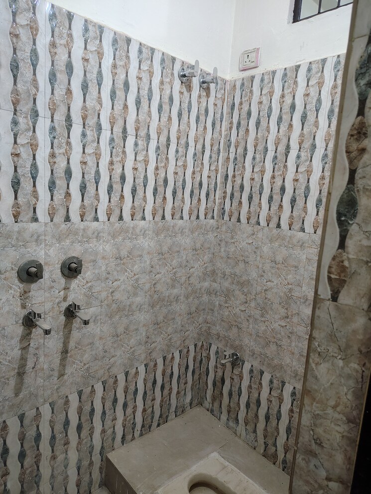 Bathroom, avantika-vihar 3 Bedroom 100 Sq.Yd. Builder Floor In Avantika Colony Ghaziabad 8513704