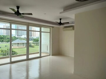 3 BHK Apartment For Rent in Central Park Resorts, Sector 48