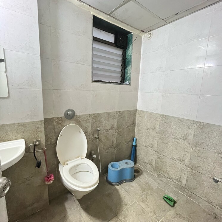 Attached Bathroom, akar-pinnacle 2 Bedroom 748 Sq.Ft. Apartment In Rajendra Nagar Mumbai 8513746