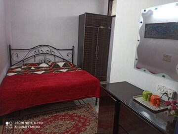 Master Bedroom in 1 BHK Builder Floor at South Delhi – for Rent