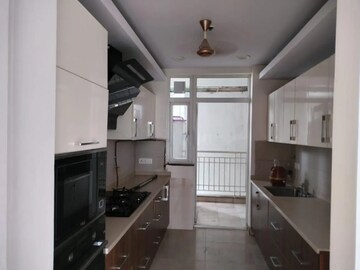 Kitchen in 4 BHK Apartment at Central Park Resorts, Sector 48 – for Rent