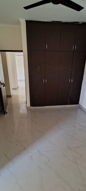 Room in 2 BHK Apartment at Futec Gateway, Sector 75 – for Rent