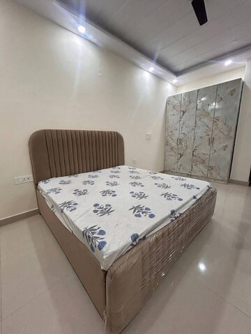 1 BHK Builder Floor For Rent in Sushant Vyapaar Kendra, Sector 43