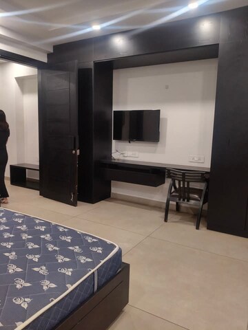 Bedroom in 1 BHK Builder Floor at Sushant Vyapaar Kendra, Sector 43 – for Rent