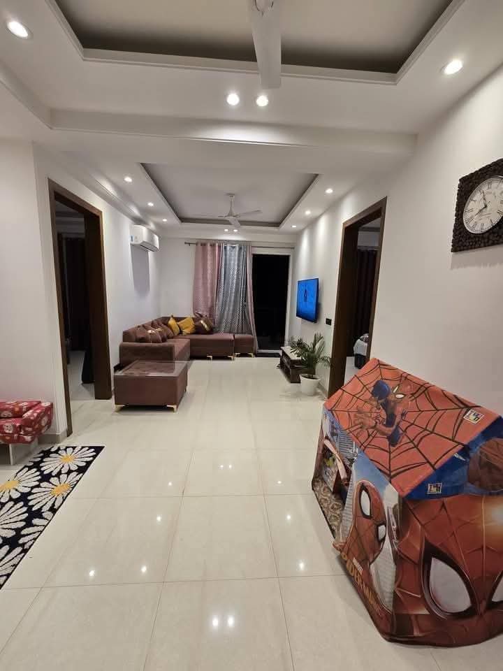 3 BHK + Servant Room Apartment For Sale in Nirala Estate