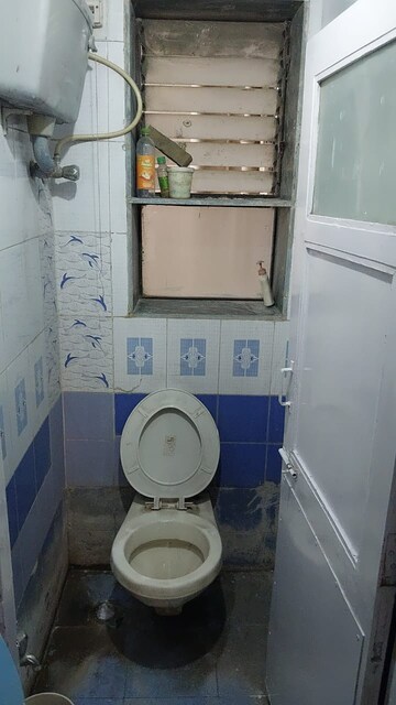 Attached Bathroom in 1.5 BHK Apartment at Oswal Park, Oswal Park – for Rent