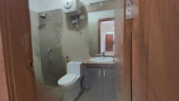 Attached Bathroom, supercity-mayfair-residency-phase-ii 2 Bedroom 895 Sq.Ft. Apartment In Tech Zone 4 Greater Noida Greater Noida 8513837