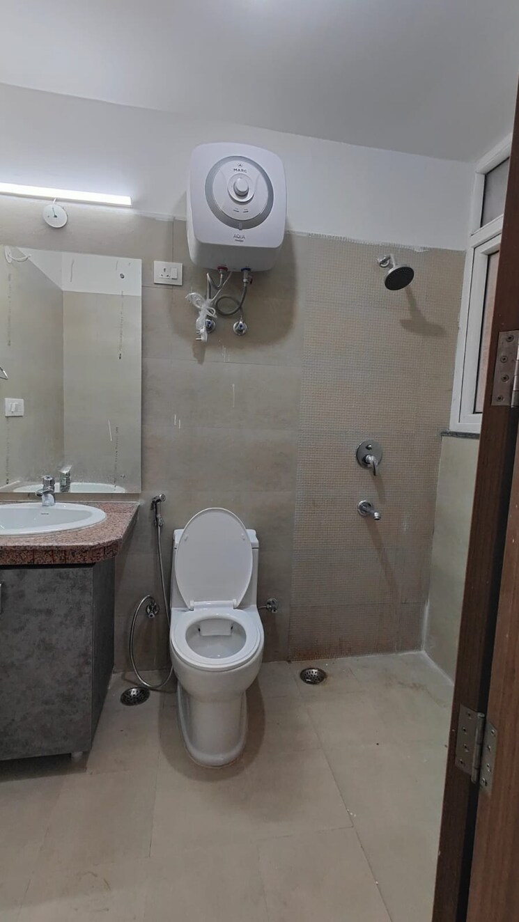 Attached Bathroom, supercity-mayfair-residency-phase-ii 2 Bedroom 895 Sq.Ft. Apartment In Tech Zone 4 Greater Noida Greater Noida 8513837
