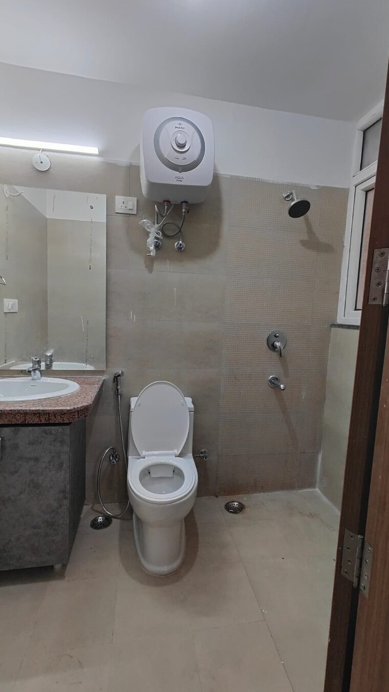 Attached Bathroom, supercity-mayfair-residency-phase-ii 2 Bedroom 895 Sq.Ft. Apartment In Tech Zone 4 Greater Noida Greater Noida 8513837