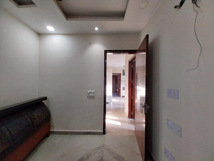 Room, sukhdham-apartments 3 Bedroom 1500 Sq.Ft. Builder Floor In Rohini Sector 7 Delhi 8513840