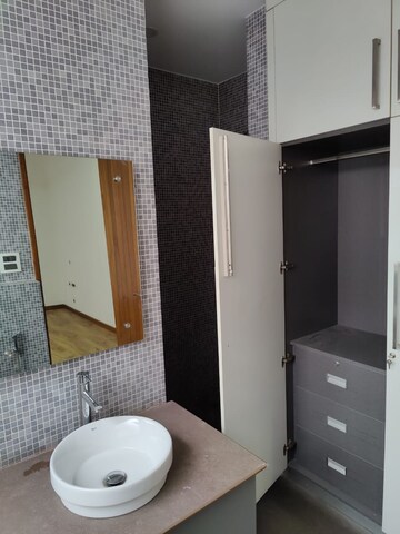 Attached Bathroom in 4 BHK Builder Floor at Ansal Sushant Lok I, Sector 43 – for Rent