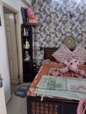 Room in 2 BHK Apartment at ACE Platinum, Zeta I Greater Noida – for Rent